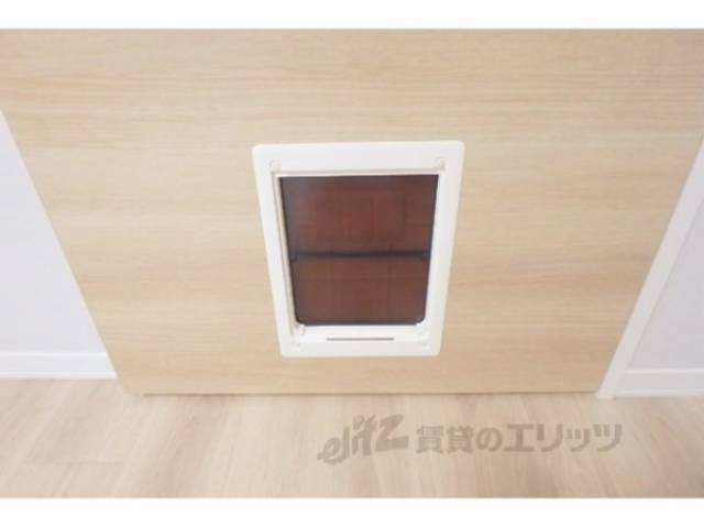 ペット用窓