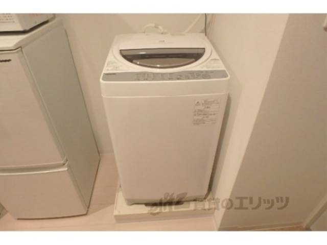 洗濯機置場　洗濯機