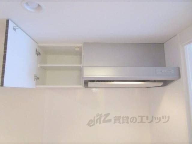 キッチン　キッチン上部収納
