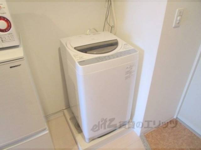 洗濯機置場　洗濯機