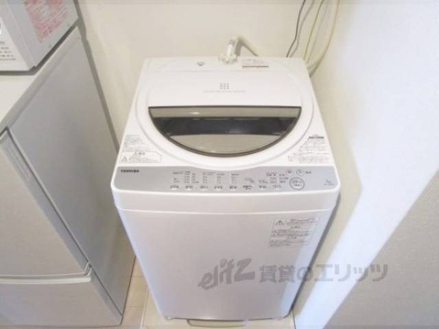 洗濯機置場　洗濯機