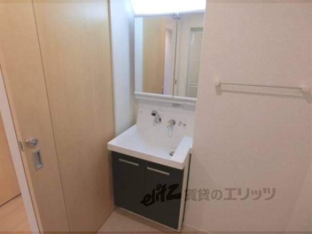 洗面所　独立洗面台