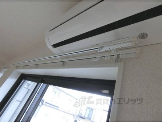 イメージ写真　カーテンレール