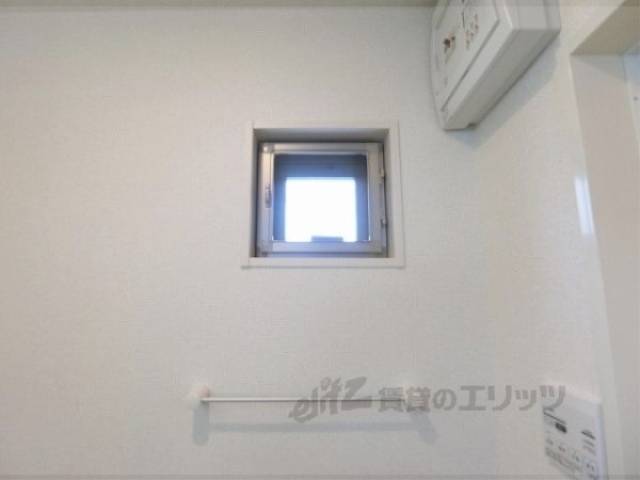 洗面所　小窓