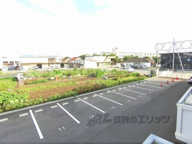 ベランダ　物干しのみ