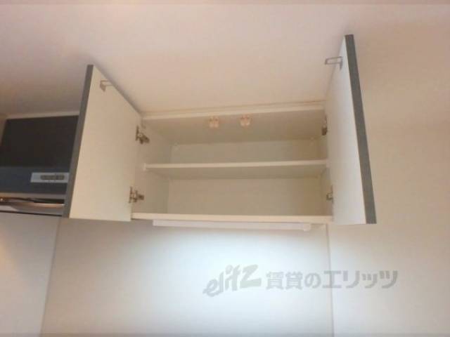 キッチン　収納上部