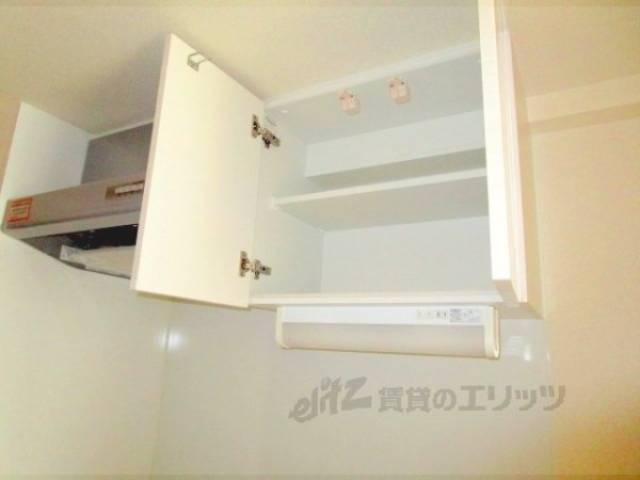 キッチン　キッチン上部収納