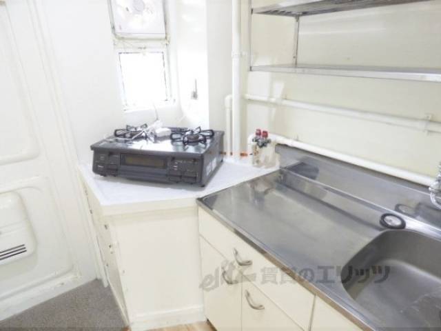 キッチン　コンロ置き場