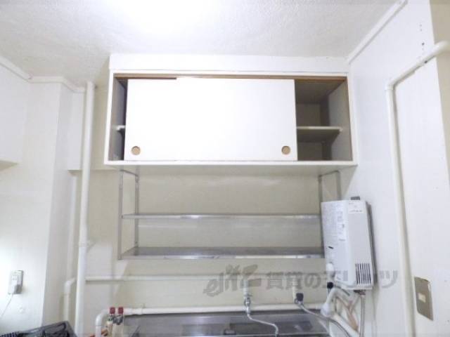 キッチン　キッチン上部収納