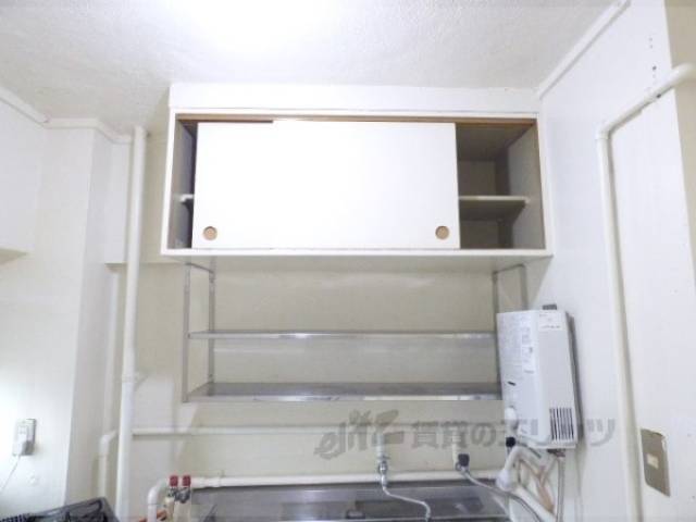 キッチン　キッチン上部収納