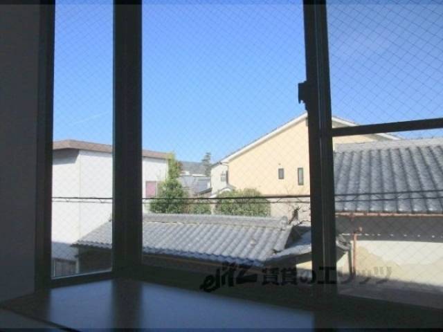 ベランダ　出窓