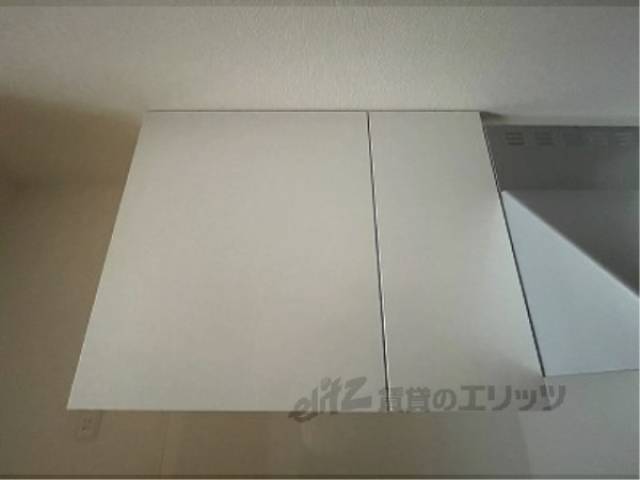 キッチン　上部収納