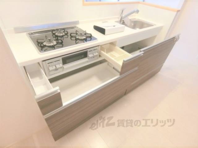 キッチン　下部収納
