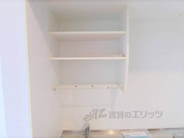 キッチン　上部棚