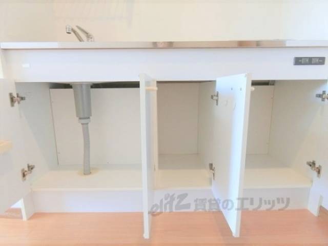 キッチン　下部収納