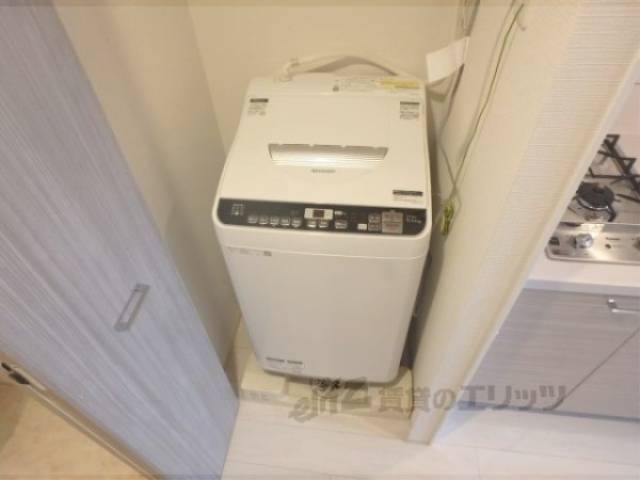 洗濯機置場　洗濯機