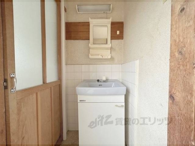 洗面所　独立洗面台