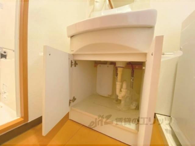 洗面所　下部収納