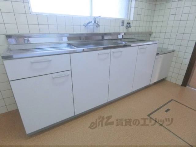 キッチン　下部収納