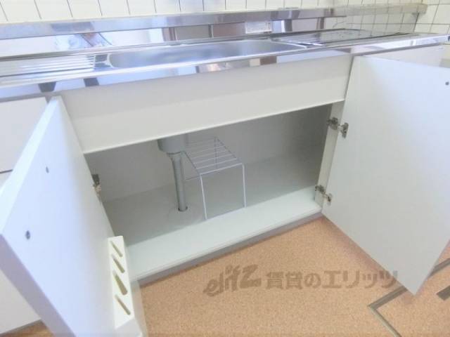 キッチン　下部収納