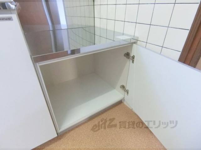 キッチン　下部収納