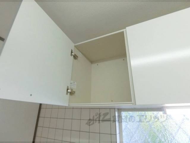 キッチン　上部収納