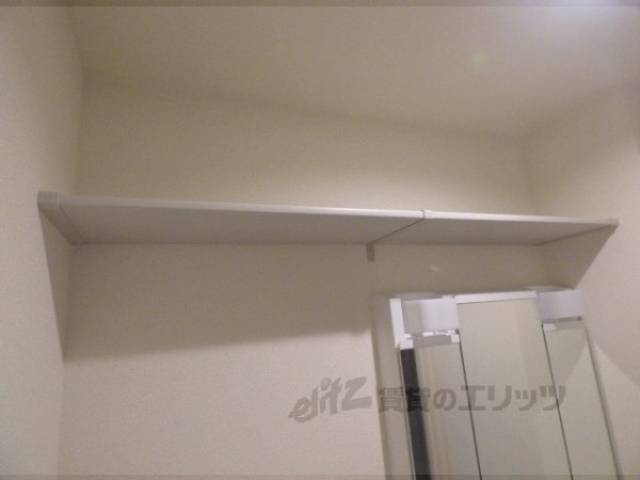 収納　洗面所上部
