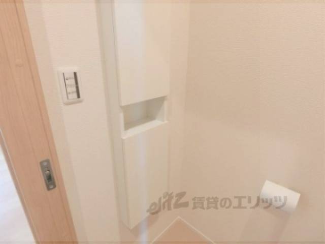 トイレ　トイレ収納