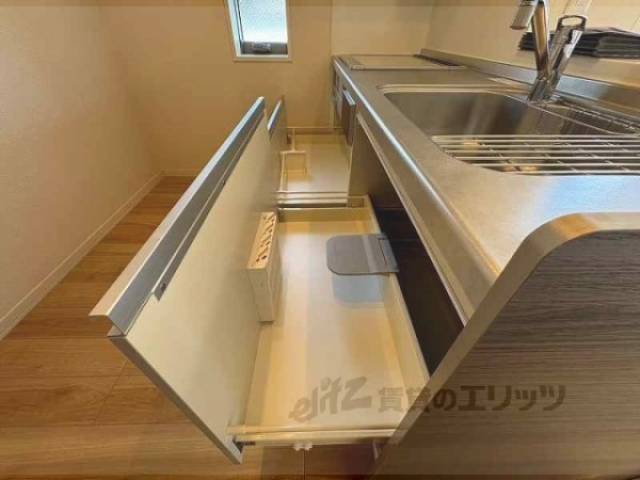 キッチン　収納