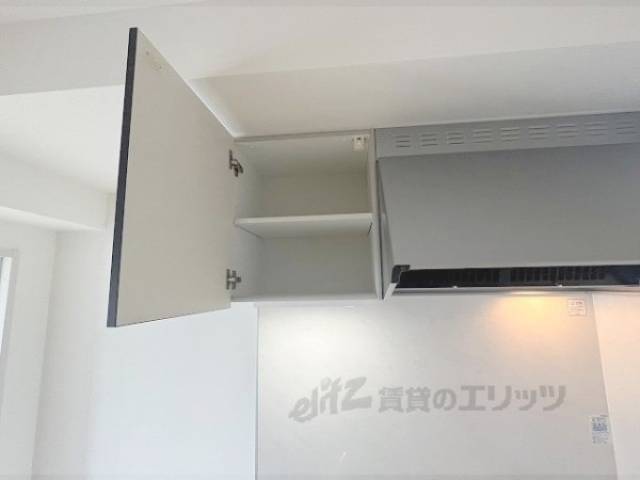 キッチン　キッチン上部収納