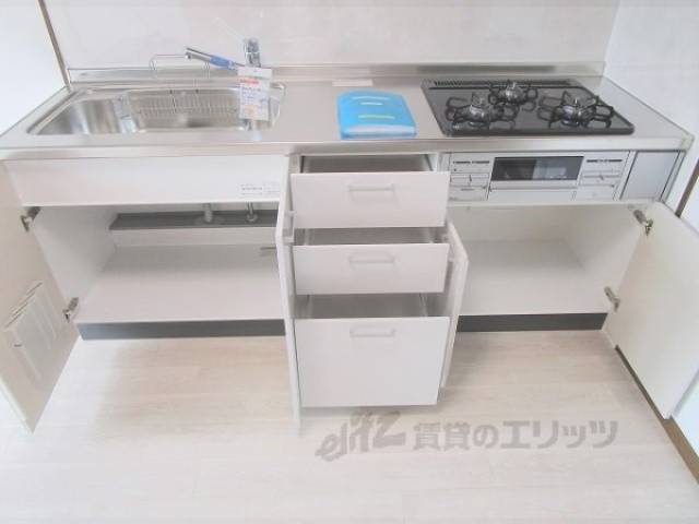 キッチン　収納