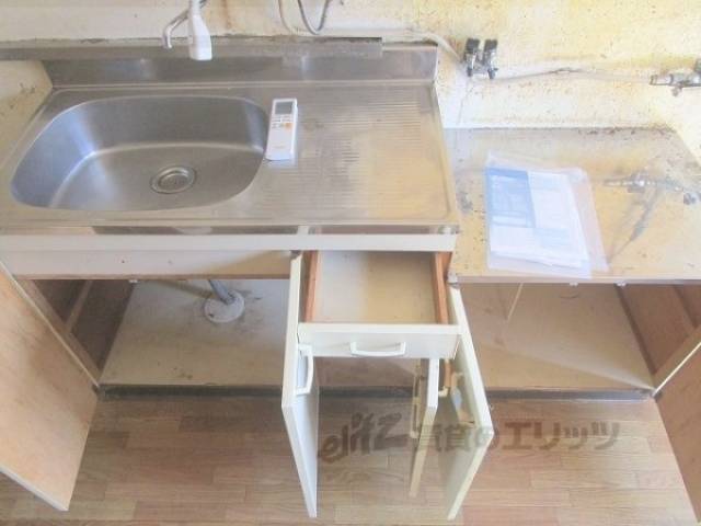 キッチン　収納