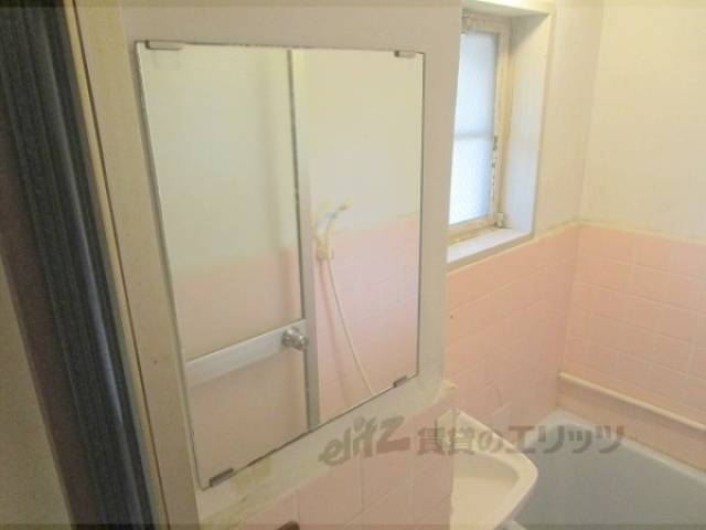 ユニットバス　鏡