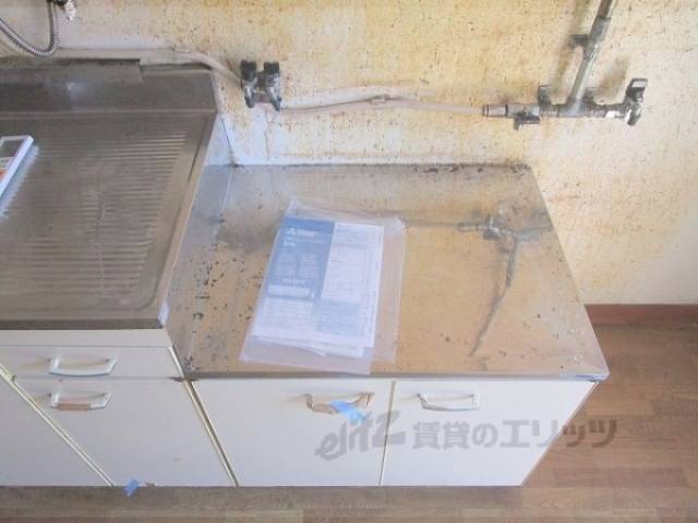 キッチン　コンロ置き場