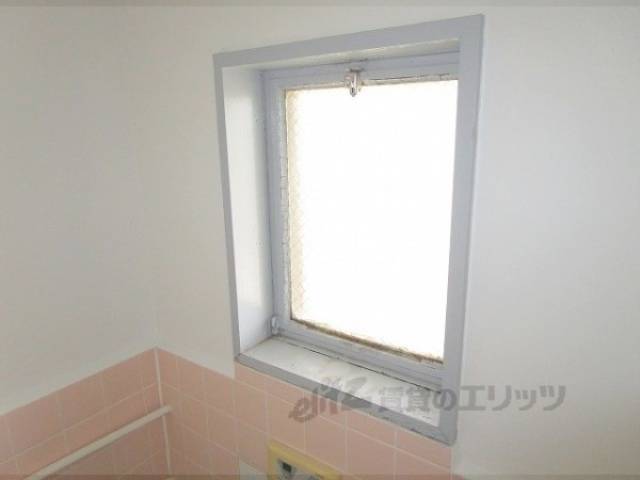 ユニットバス　窓