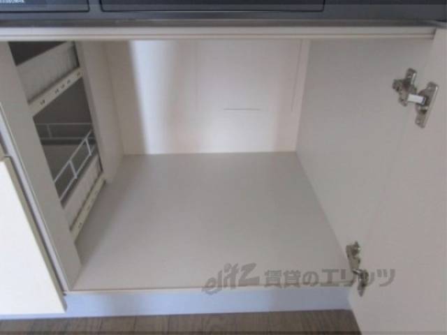 キッチン　収納