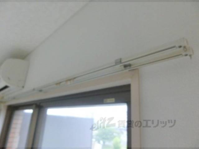 カーテンレール