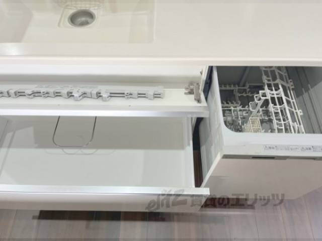 キッチン　下部収納