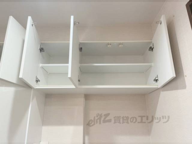 キッチン　上部収納