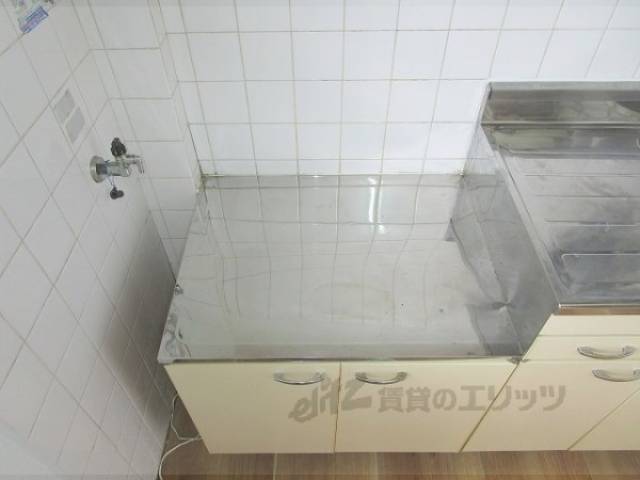 キッチン　コンロ置き場