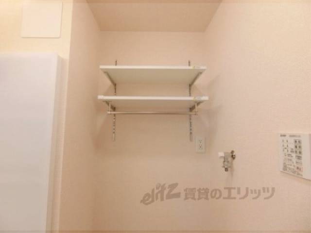 洗濯機置場　収納