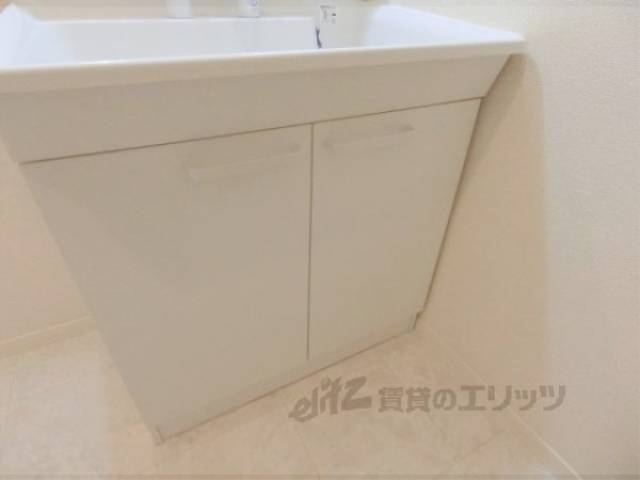 洗面所　下部収納