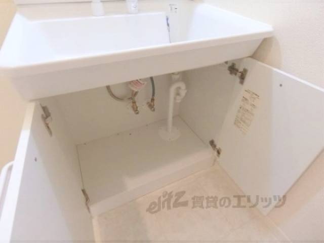 洗面所　下部収納