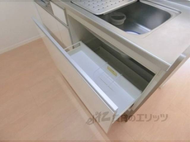 キッチン　下部収納