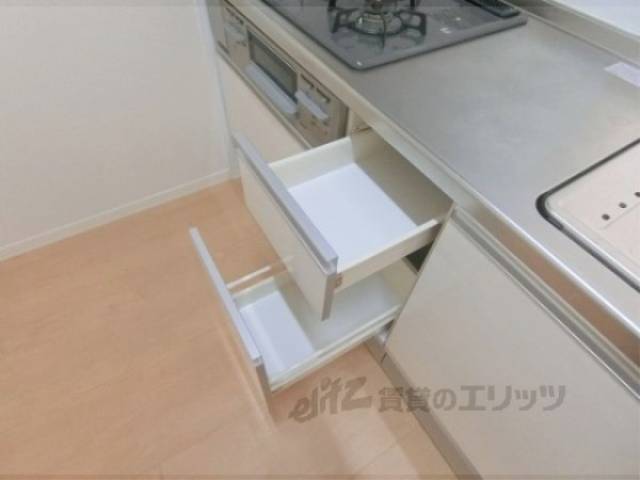 キッチン　下部収納