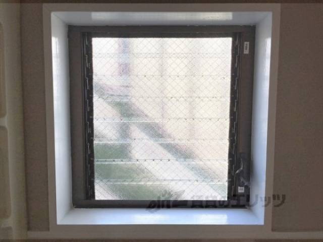 キッチン　換気窓