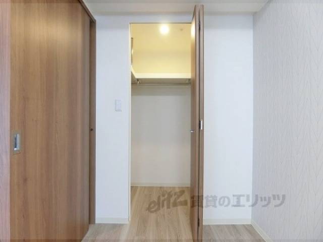 収納　ウォークインクローゼット