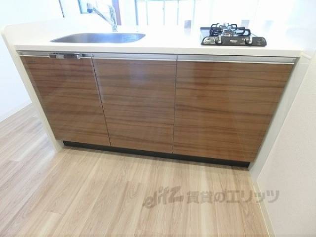 収納　キッチン下