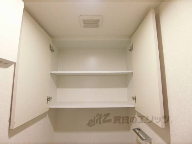収納　トイレ上