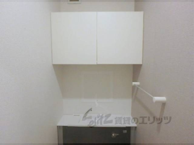 トイレ　トイレ　収納